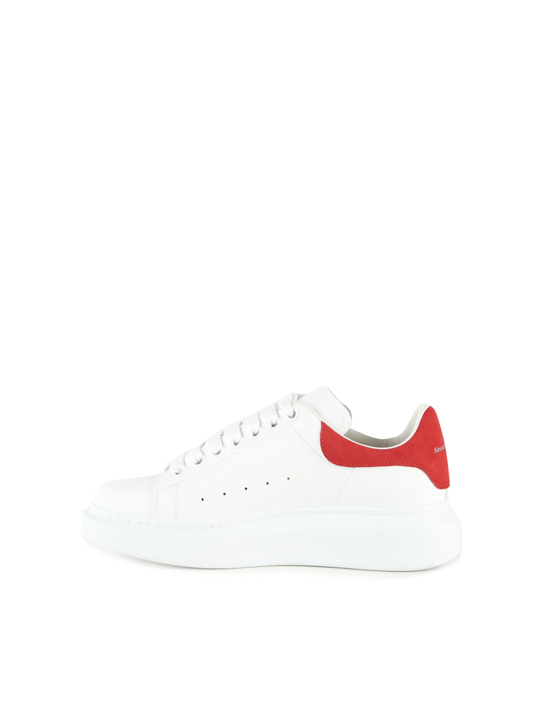 ALEXANDER MCQUEEN - SNEAKERS OVERSIZE IN PELLE CON TALLONCINO A CONTRASTO