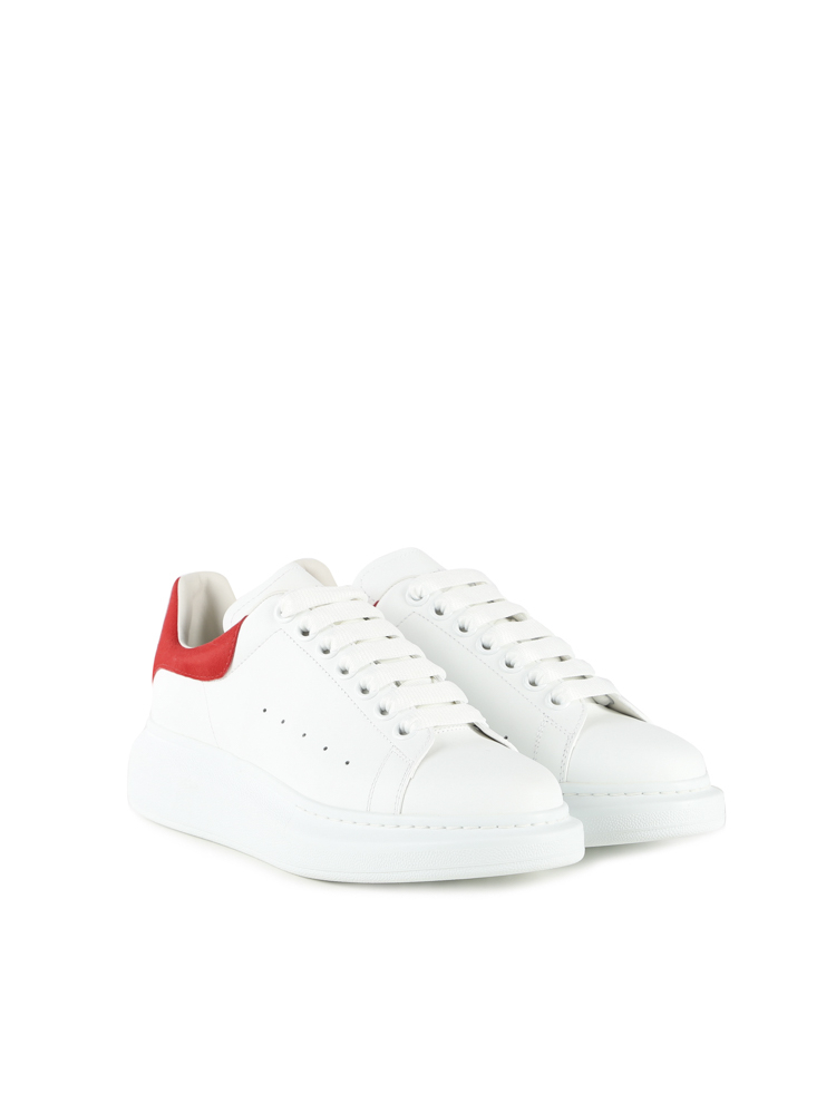 ALEXANDER MCQUEEN - SNEAKERS OVERSIZE IN PELLE CON TALLONCINO A CONTRASTO