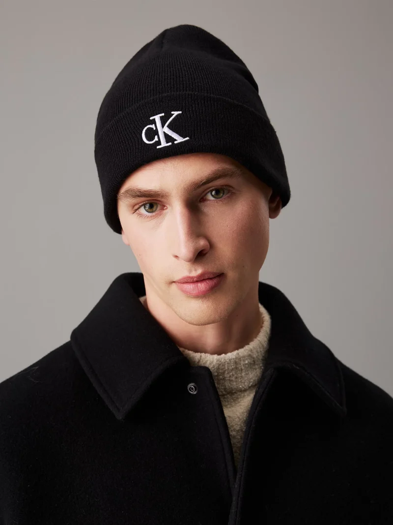 CALVIN KLEIN - Berretto in maglia con Logo ricamato