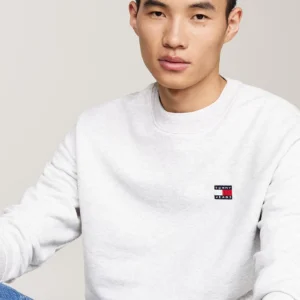 TOMMY HILFIGER - Felpa con distintivo Tommy