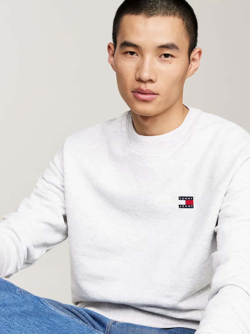 TOMMY HILFIGER - Felpa con distintivo Tommy