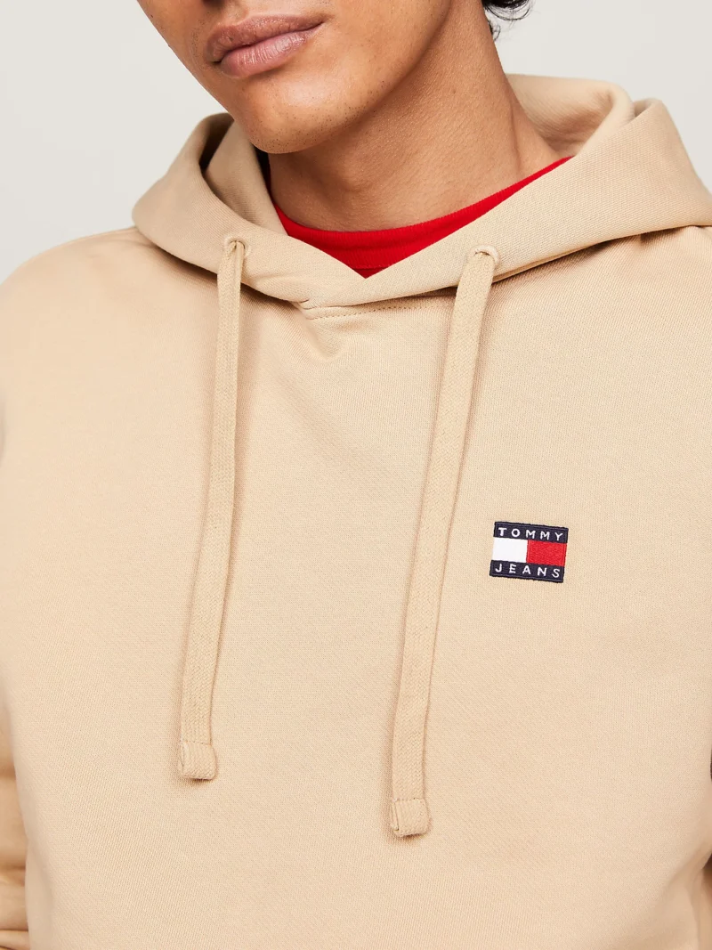 TOMMY HILFIGER - Felpa con cappuccio e distintivo Tommy - Sabbia