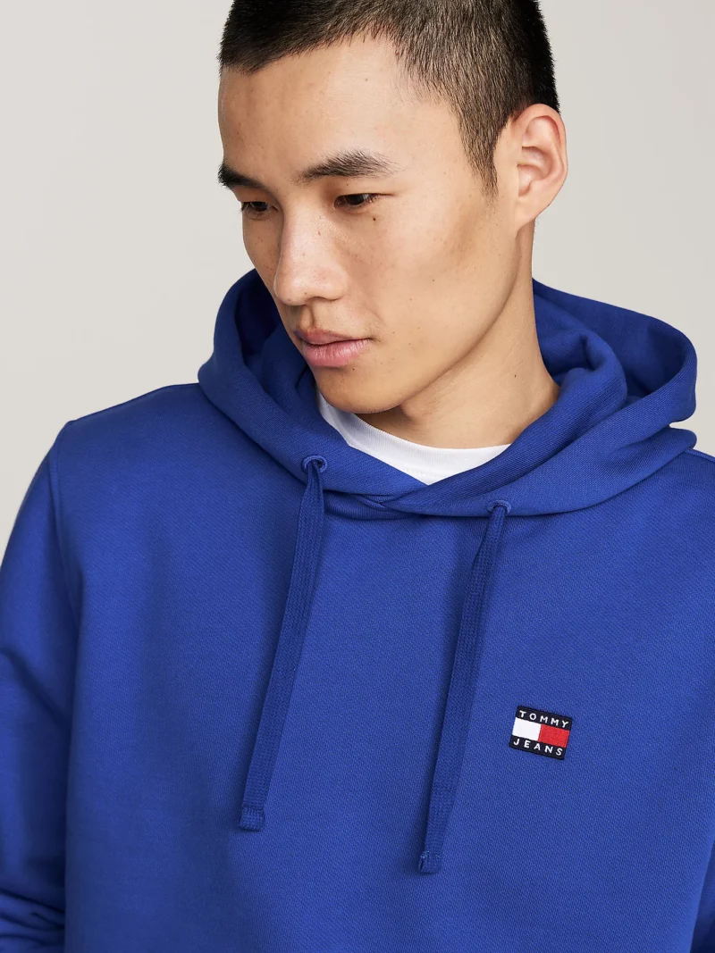TOMMY HILFIGER - Felpa con cappuccio e distintivo Tommy - Blu