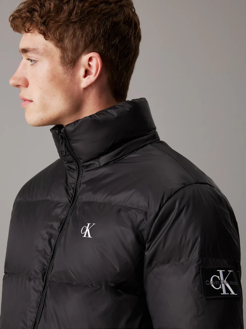 CALVIN KLEIN - Piumino imbottito con cappuccio - Nero