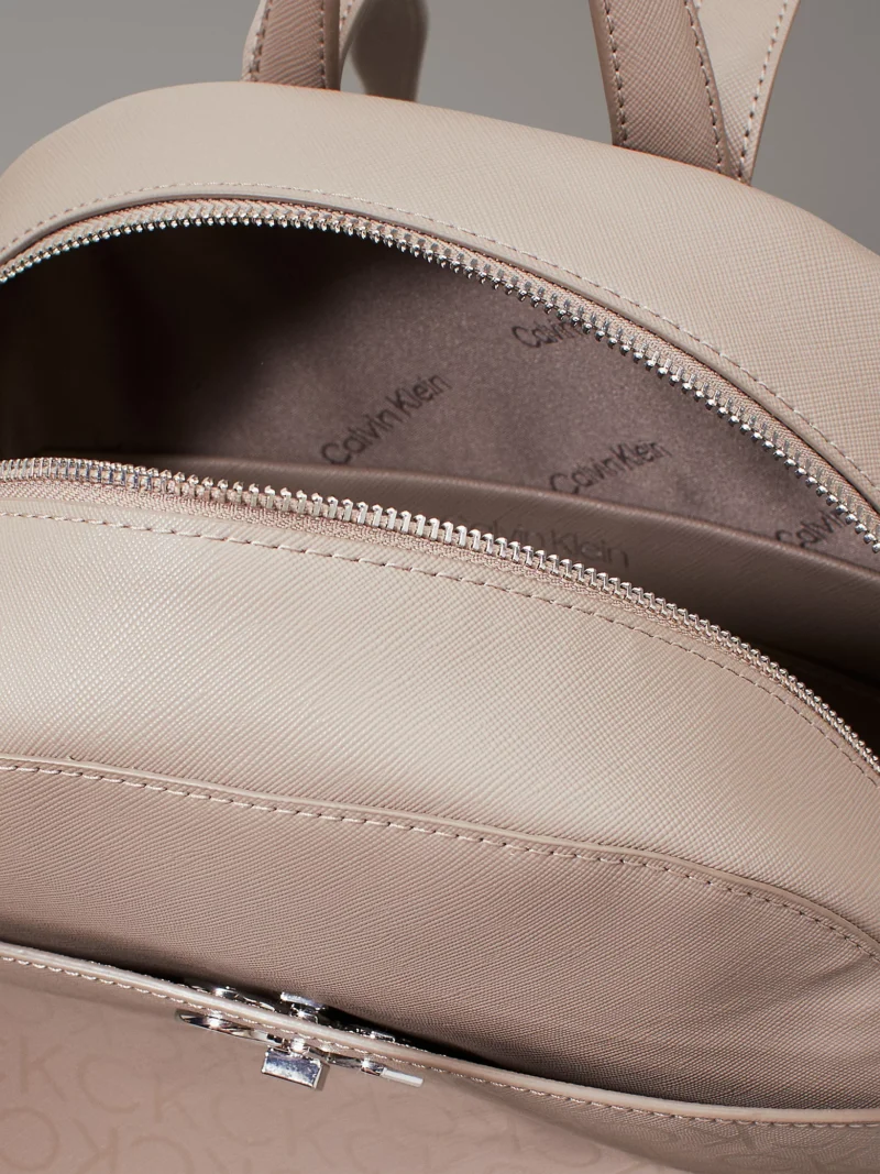 CALVIN KLEIN - Zaino rotondo con logo