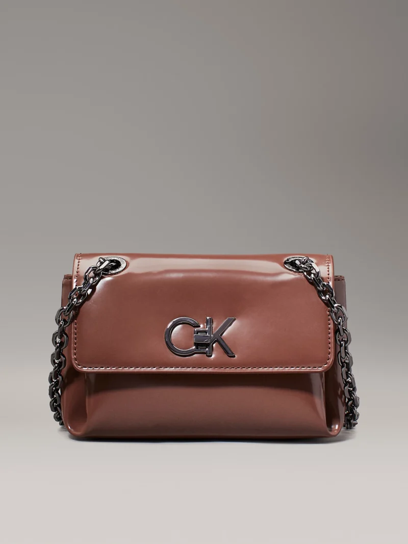 CALVIN KLEIN - Borsa da spalla trasformabile lucida piccola