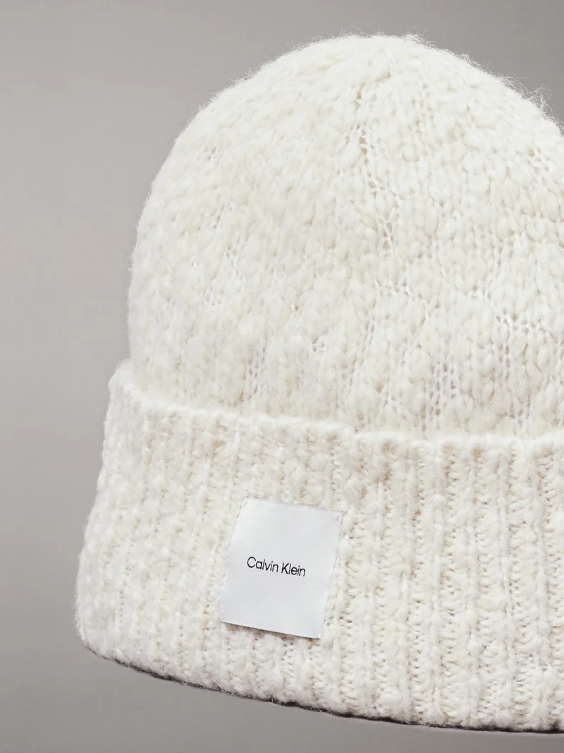 CALVIN KLEIN - Berretto in morbido bouclé