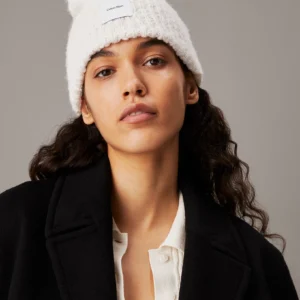 CALVIN KLEIN - Berretto in morbido bouclé