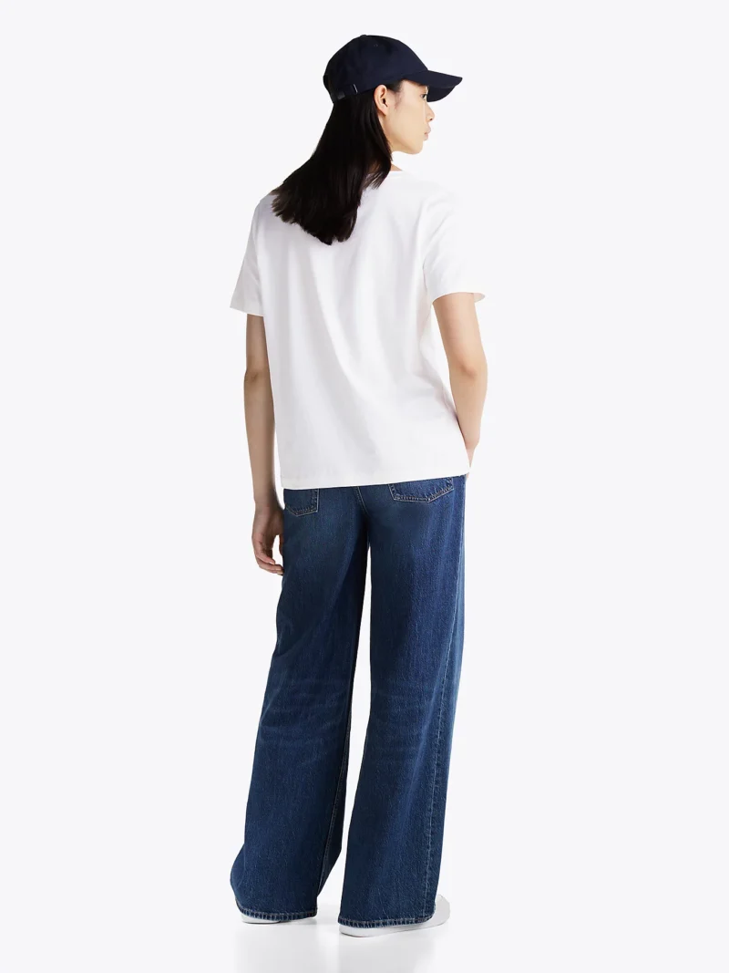 TOMMY HILFIGER - T-shirt con bandierina ricamata - Bianco