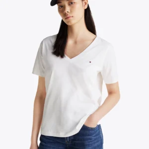 TOMMY HILFIGER - T-shirt con bandierina ricamata - Bianco